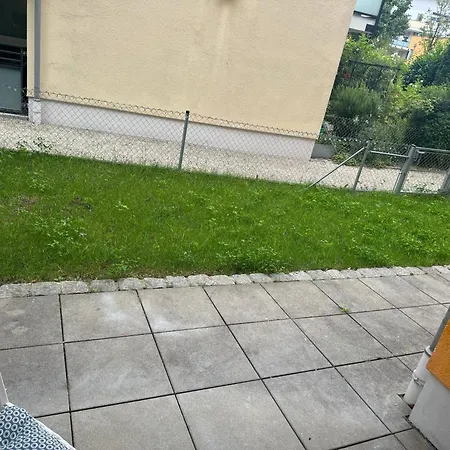Moderne Gartenwohnung Nahe Messe Und Flughafen Muenchen Appartamento Poing