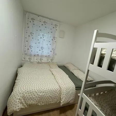 Moderne Gartenwohnung Nahe Messe Und Flughafen Muenchen Appartamento Poing
